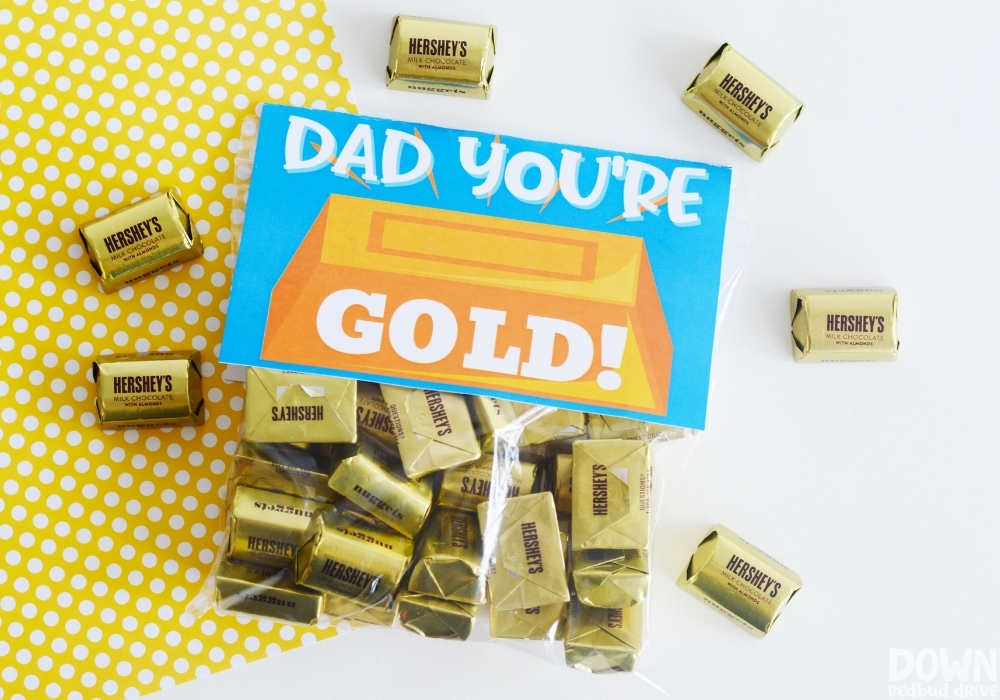 Overhead view of the finished DIY Father's Day Gold Candy Gift.