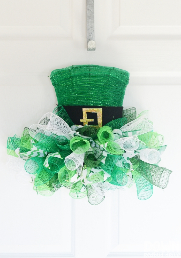 DIY Leprechaun Hat Mesh Wreath