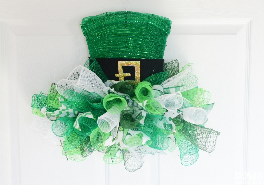 DIY Leprechaun Hat Mesh Wreath