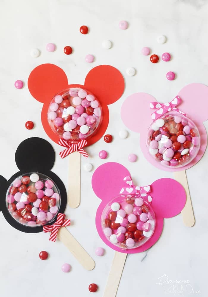 Mickey and Minnie Valentine Pops