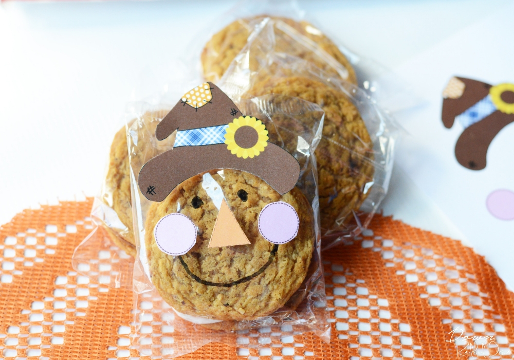 Oatmeal Cream Pie Scarecrow